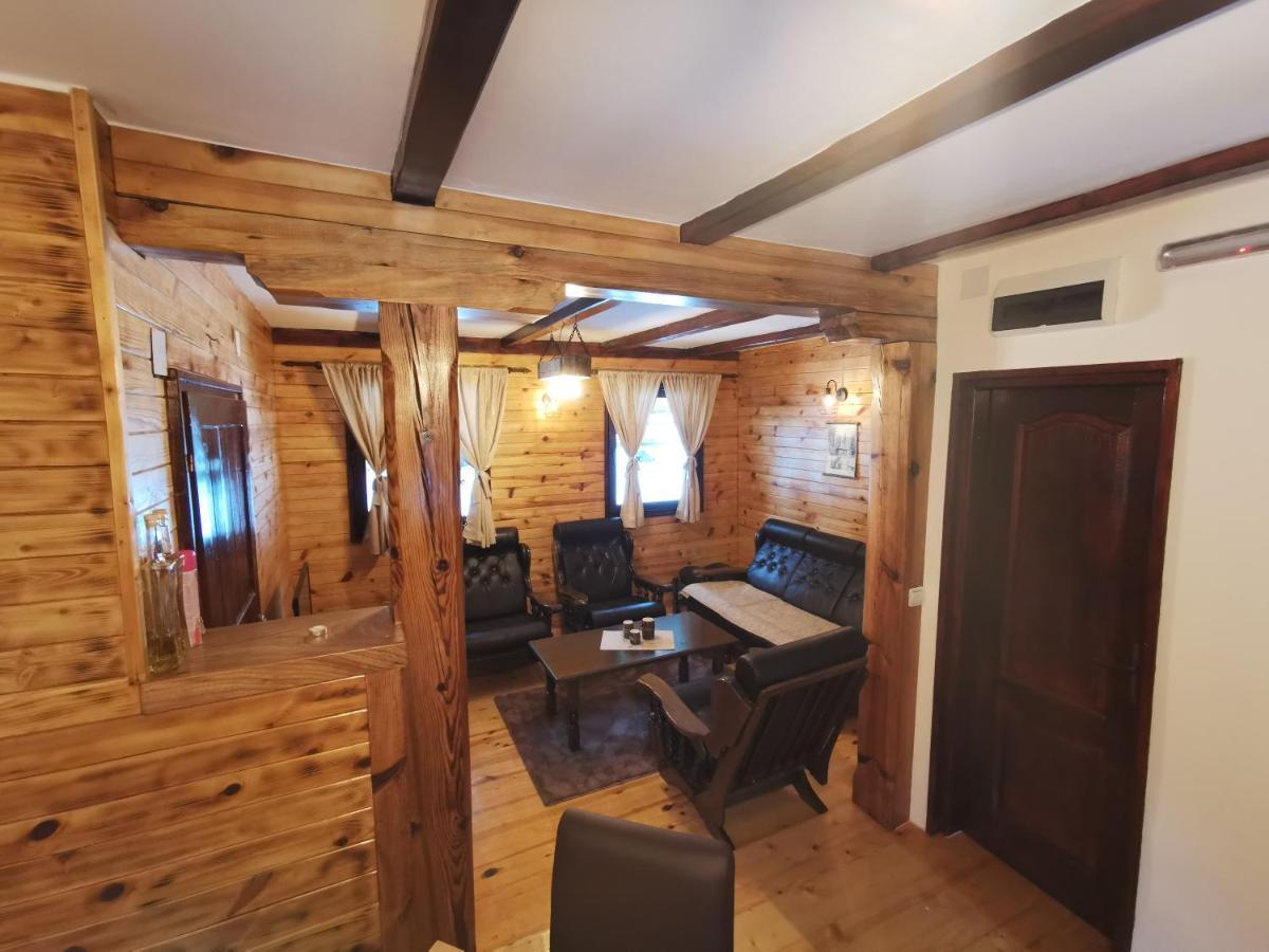 Vila Tijana Митровац Экстерьер фото